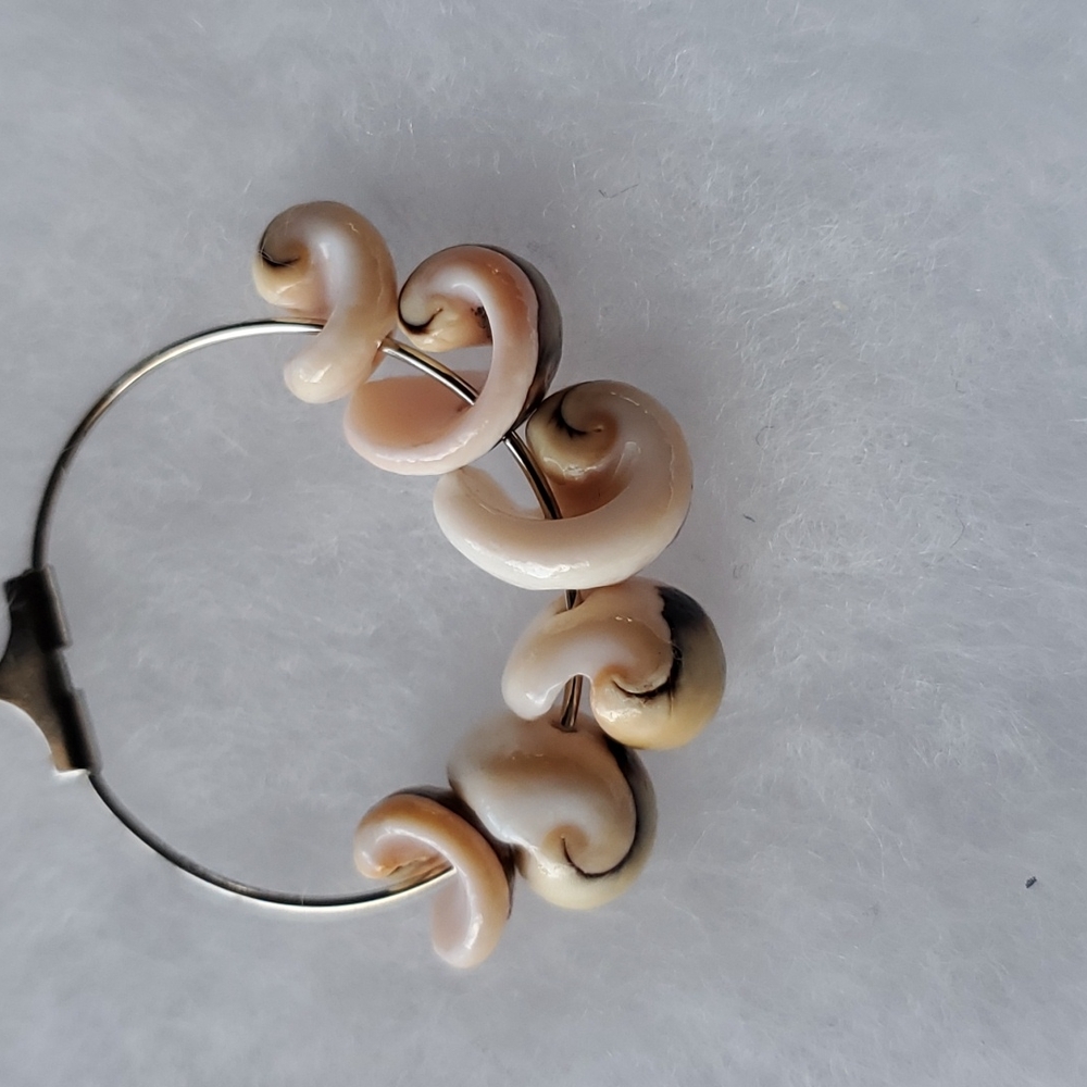 New Shell Earrings - Picture 2 of 2